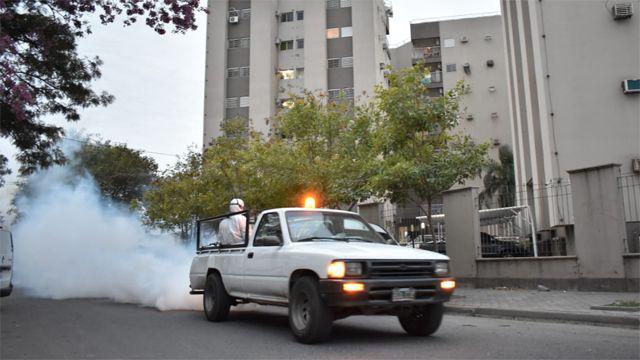 La Capital avanza con su programa de fumigacioacuten en nuevos barrios