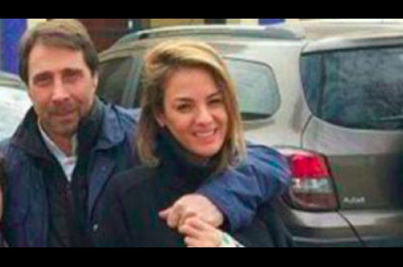 Quieacuten es Luciacutea Auat la pareja de Feinmann que lo acompantildea en su recuperacioacuten