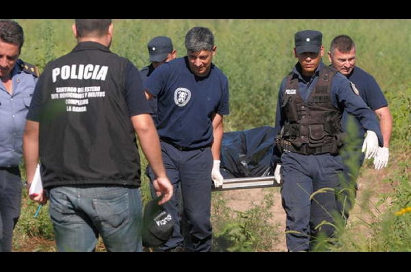 Hallan el cadaacutever de un joven con maacutes de cinco heridas en el cuerpo