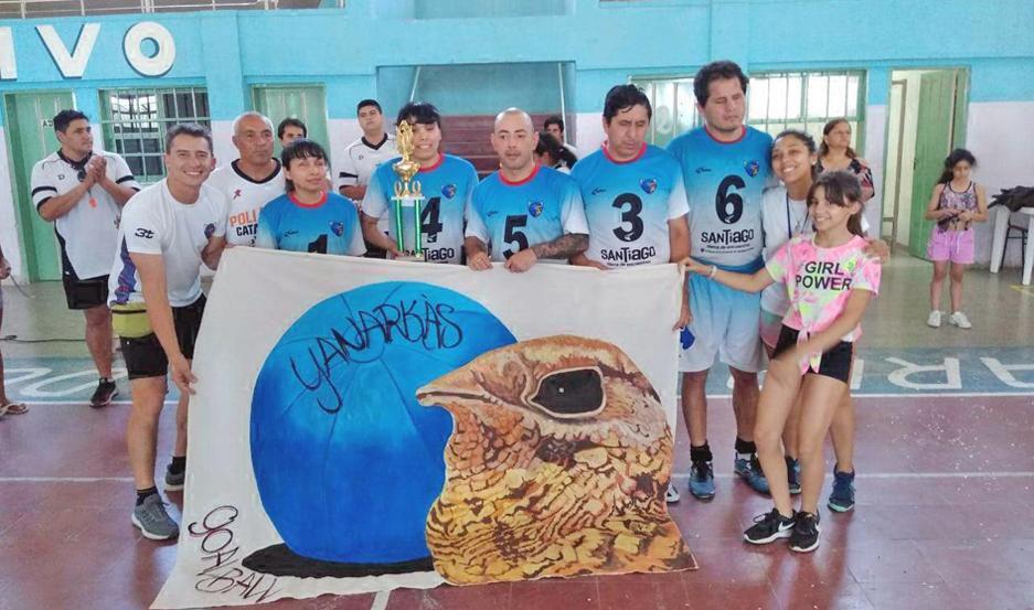 VIDEO  El emocionante regalo de un profesor a sus alumnos no videntes