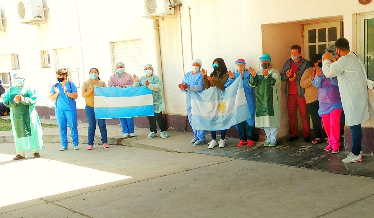 Trabajadores de la salud fueron homenajeados en hospitales del interior