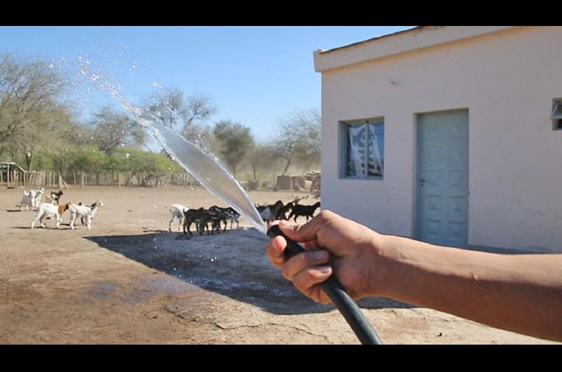 Varios familias del interior santiagueño podr�n disfrutar del
servicio de agua potable