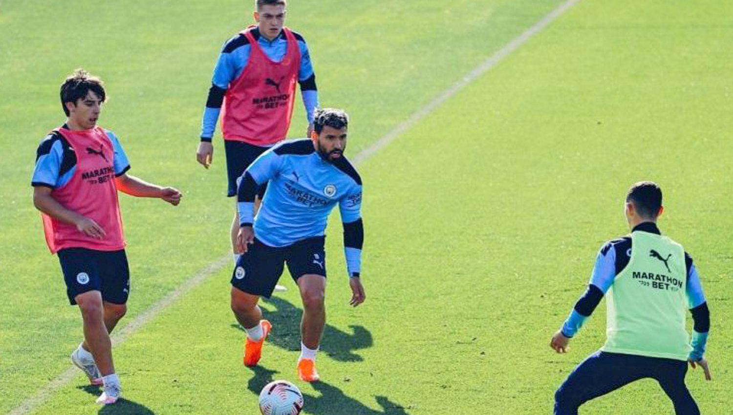 El Kun dejó atrs la operación en la rodilla y ya se prepara para regresar pronto a las canchas
