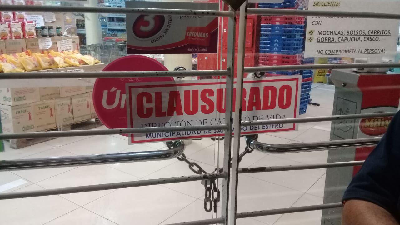 Cierran preventivamente una distribuidora en Santiago