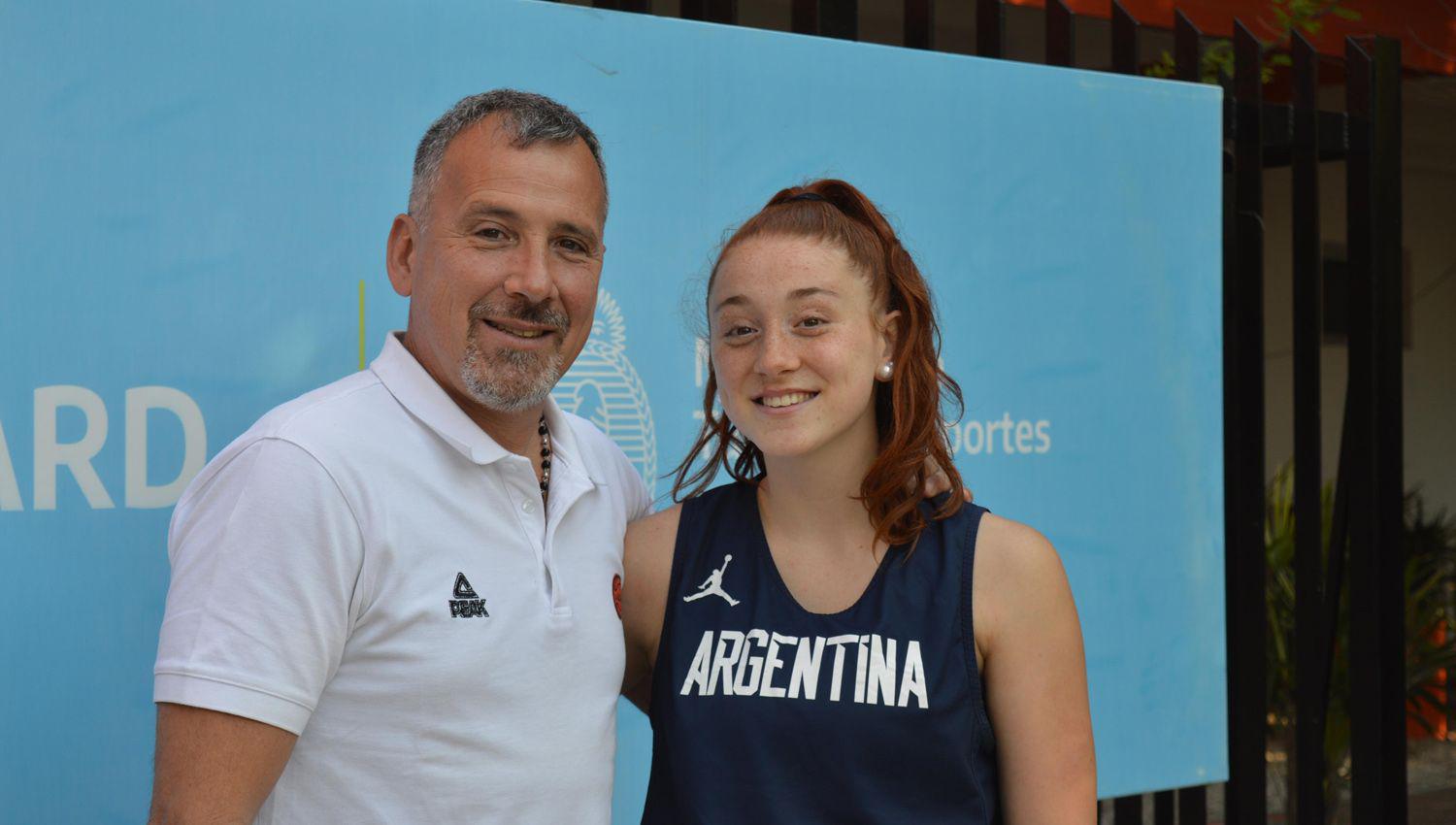 Padre e hija aacuterbitro y jugadora de Seleccioacuten- la pasioacuten de los Sampietro