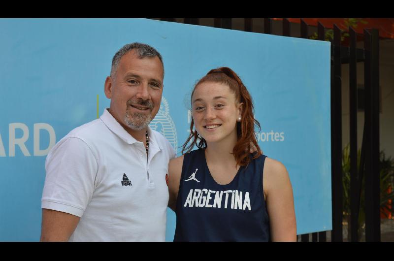 Padre e hija aacuterbitro y jugadora de Seleccioacuten- la pasioacuten de los Sampietro