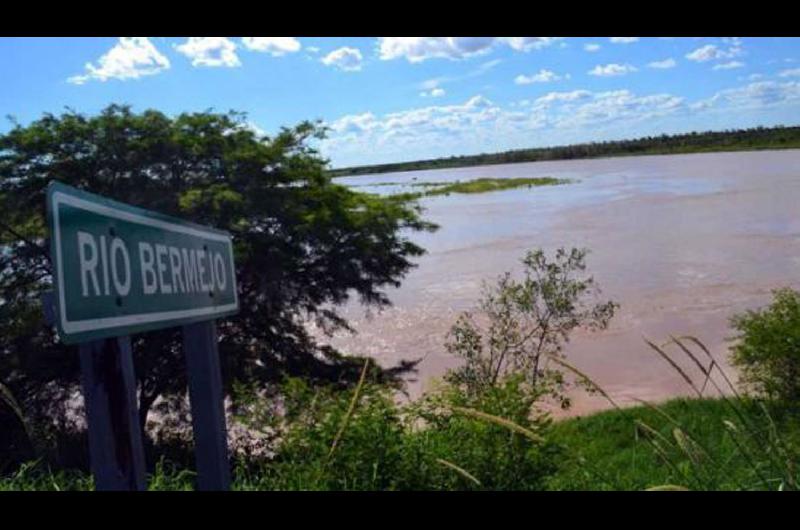 Un joven de 23 antildeos murioacute ahogado al intentar ingresar nadando a su provincia