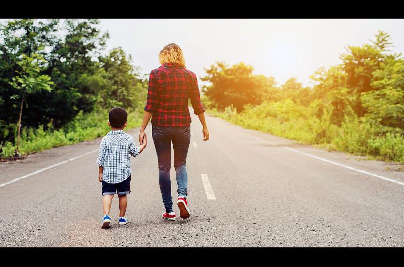 Las publicaciones sobre niños tratados con terapia de células madre de cordón umbilical dan información sobre mejoras en la comunicación y en el comportamiento  