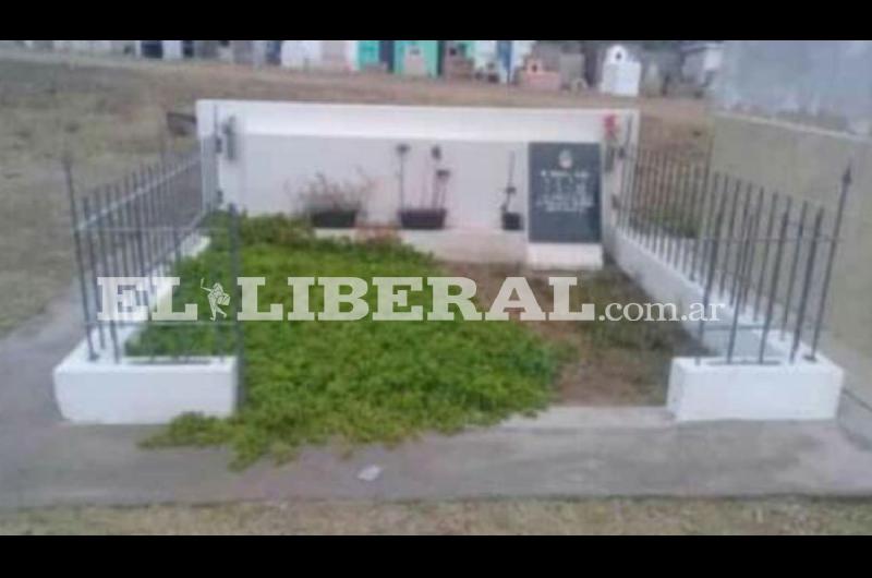 Cementerio de Sumampa- Robaron el portoacuten del nicho del Dr Ignacio Acuntildea