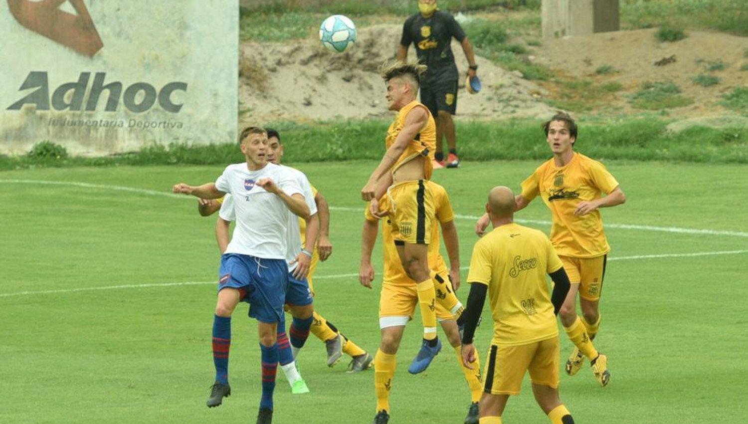 Tanto para Mitre como para Güemes el de ayer fue el primer amistoso de pretemporada y les sirvió para seguir poniéndose a punto