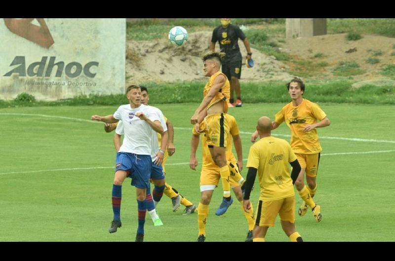 Tanto para Mitre como para Güemes el de ayer fue el primer amistoso de pretemporada y les sirvió para seguir poniéndose a punto