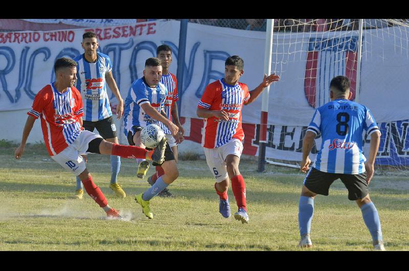 Unión Santiago ya confirmó que no participar� del Regional Sportivo Fern�ndez todavía no lo hizo pero seguiría el mismo camino
