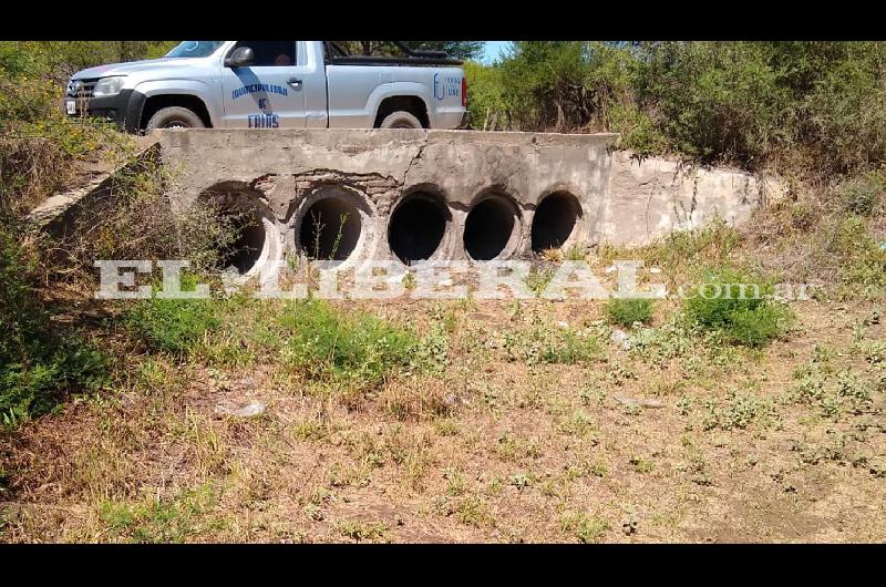 Limpieza de canales pluviales en inmediaciones de la ciudad de Friacuteas