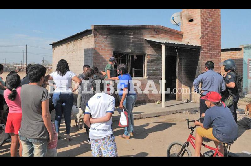 Dictan prisioacuten preventiva a hermanos por incendio a una casa de familia del barrio Beleacuten