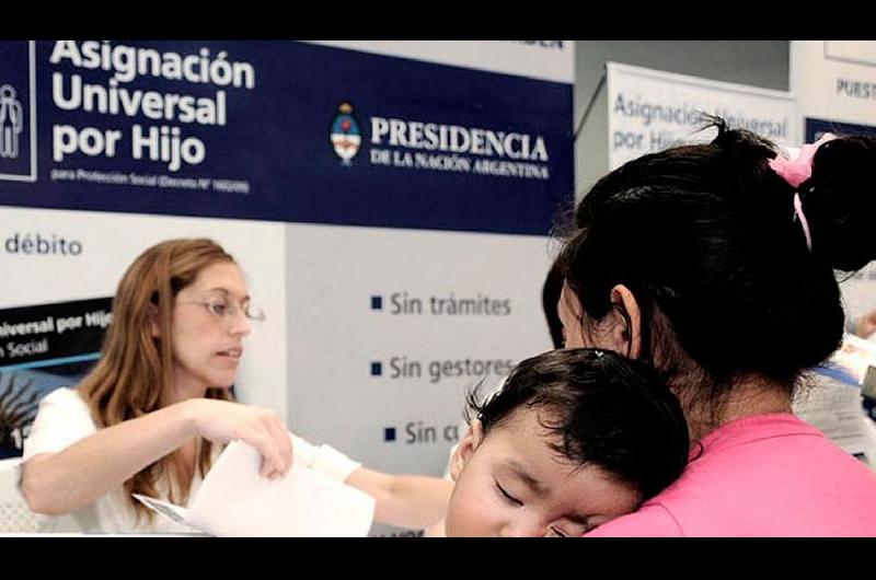 AUH- postergan requisitos de salud y escolaridad para cobrar la cuota de 20-en-porciento- de diciembre