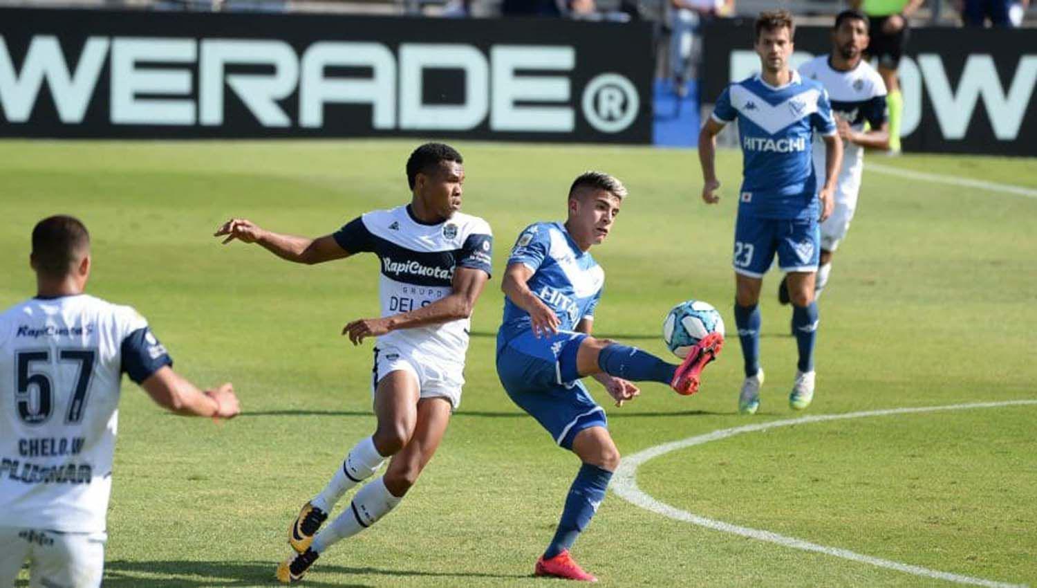 En un emotivo partido hasta el final Gimnasia y Veacutelez igualaron en La Plata