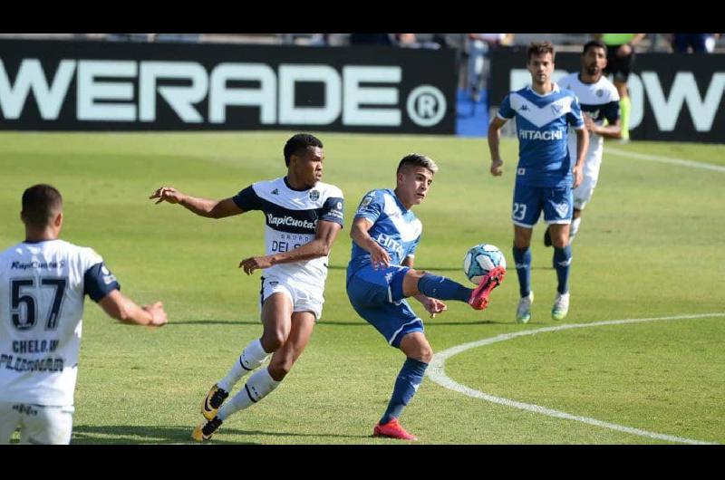 En un emotivo partido hasta el final Gimnasia y Veacutelez igualaron en La Plata