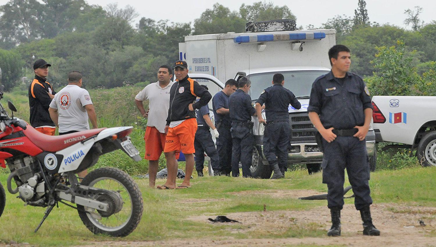 Traacutegico- cabo de policiacutea fue a pescar y murioacute ahogado en el Dulce