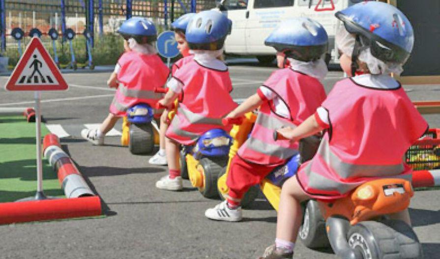 Avances en poliacuteticas puacuteblicas sobre la seguridad vial infantil