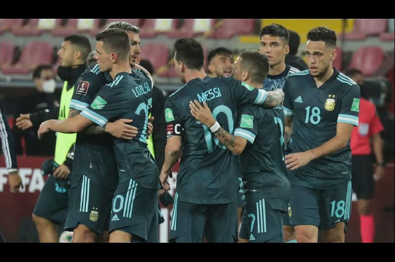 La Argentina y Uruguay jugaraacuten en marzo del 2021 en el Estadio Uacutenico Madre de Ciudades