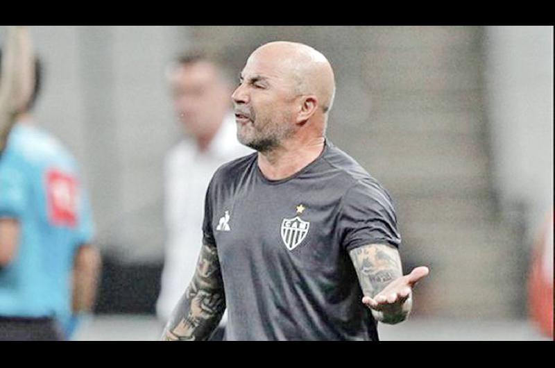 Atl Mineiro de Sampaoli tiene ya 19 casos de Covid