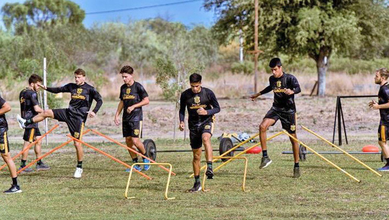 META El plantel de Mitre intensifica su preparación para el debut del próximo fin de semana ante Belgrano de local
