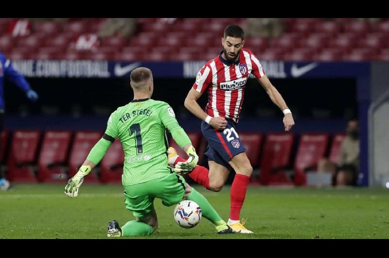 Un error de Ter Stegen le dio el triunfo a Atleacutetico Madrid ante Barcelona