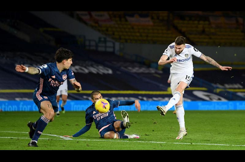 El Leeds de Bielsa estuvo cerca pero empatoacute ante el Arsenal