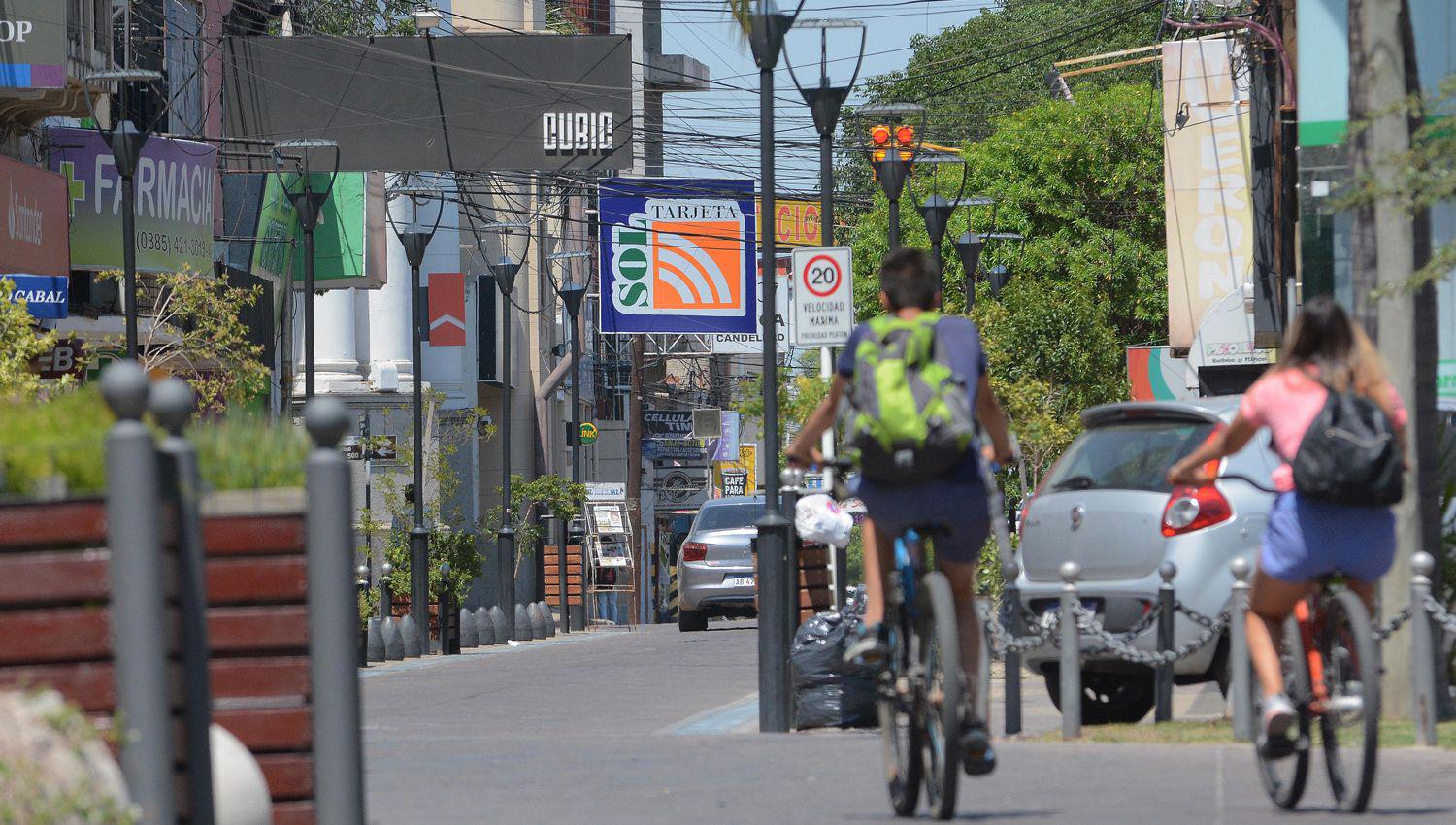 Sin actividad comercial ni bancaria el feriado de hoy trasladado del viernes