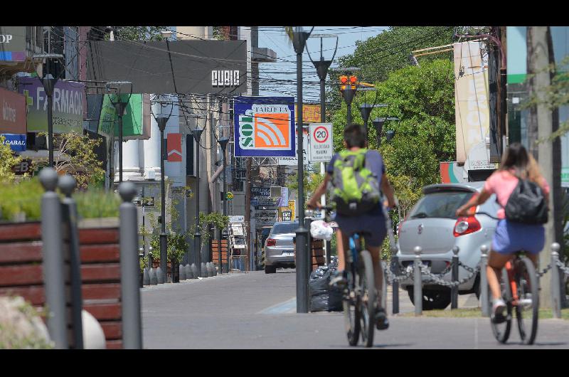 Sin actividad comercial ni bancaria el feriado de hoy trasladado del viernes