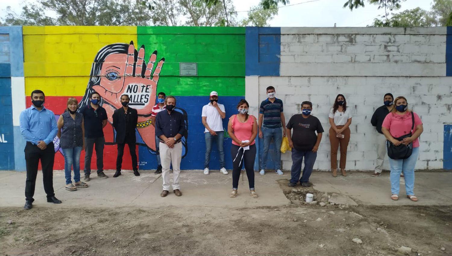 Descubrimiento de placa y mural por la eliminacioacuten de la violencia hacia la mujer