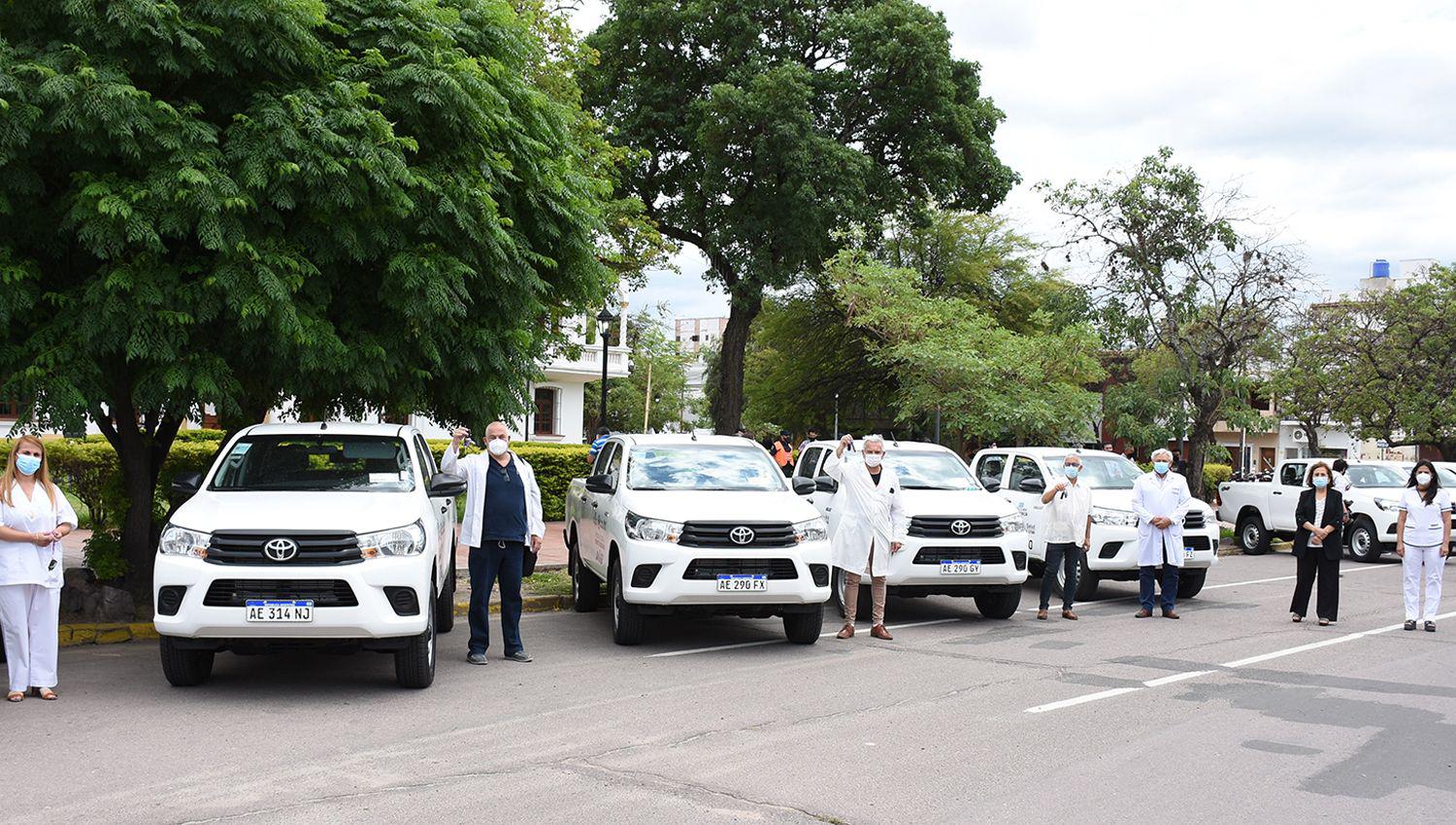 Hospitales del interior recibieron camionetas