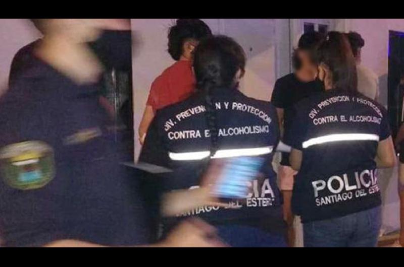 Friacuteas- Un empleado municipal aislado por contacto estrecho hizo una fiesta clandestina