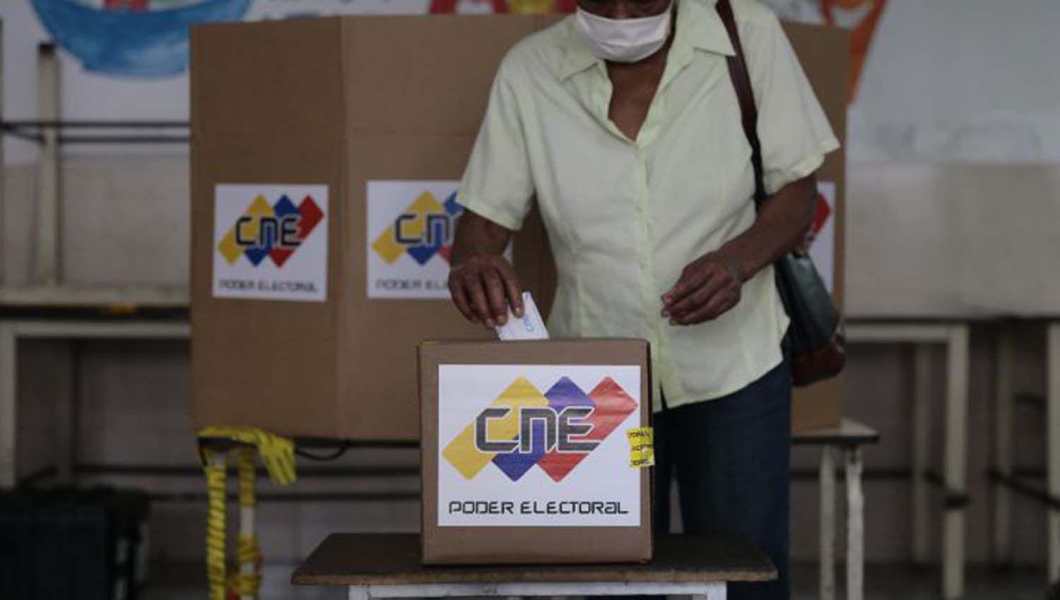 Mientras Argentina se mantiene en silencio 18 paiacuteses calificaron como fraudulentas las elecciones en Venezuela