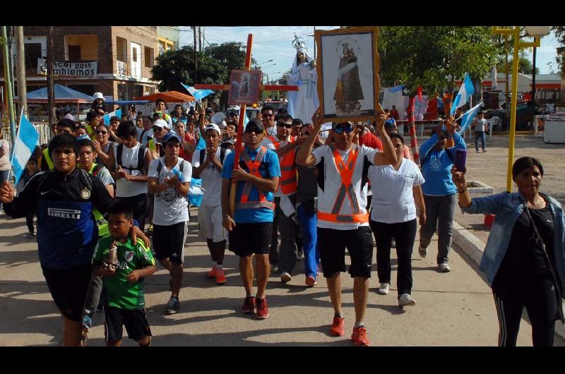 La Virgen de Loreto realizoacute su peregrinacioacuten por las calles de la Capital