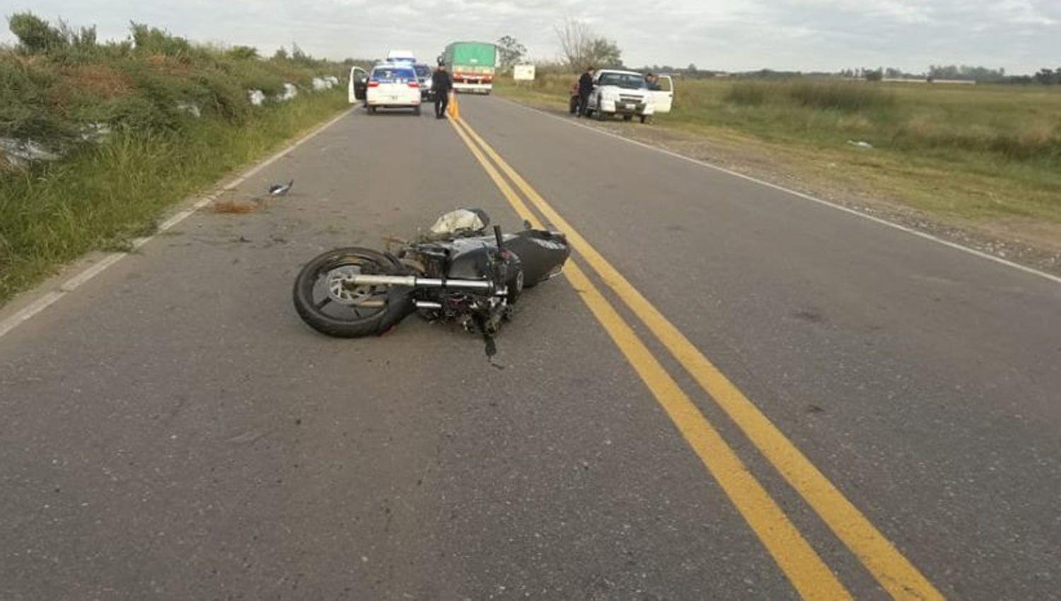 Motociclista perdioacute la vida despueacutes de chocar con un perro