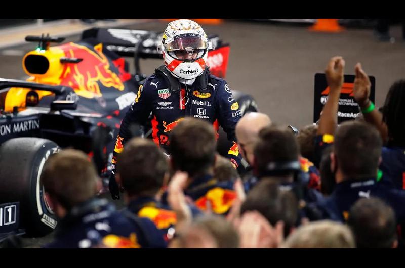 Foacutermula 1- Verstappen ganoacute la uacuteltima carrera del antildeo