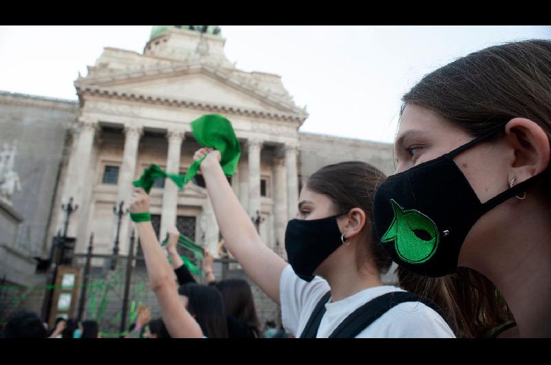 El aborto legal seguro y gratuito se debatiraacute el 29 de diciembre en el Senado