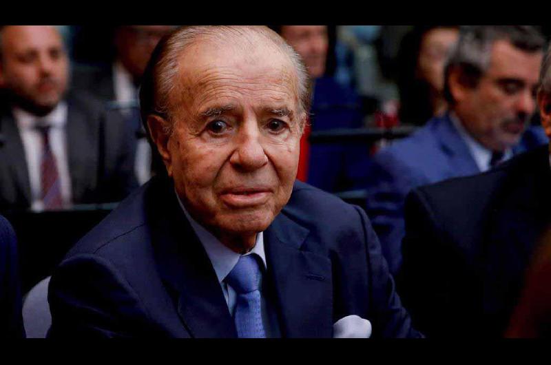 Menem sufrioacute una ldquodescompensacioacuten cardiacuteacardquo y su estado se complicoacute