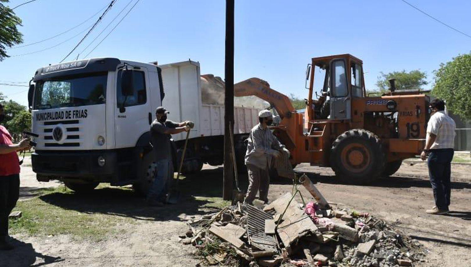 Friacuteas comenzoacute con el plan contra el dengue en los barrios