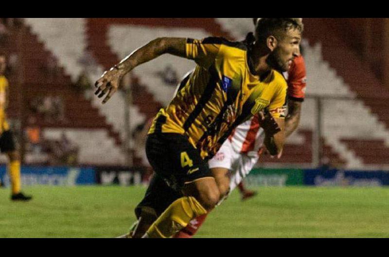 Mitre no supo cuidar la ventaja y terminoacute igualando 1 a 1 frente a San Martiacuten en San Juan