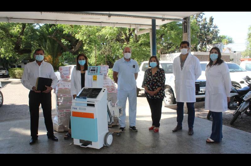 La ministra de salud provincial entregoacute equipamiento a hospitales