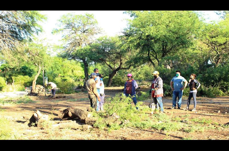 Desarrollaron operativo de limpieza en sectores de Colonia El Simbolar