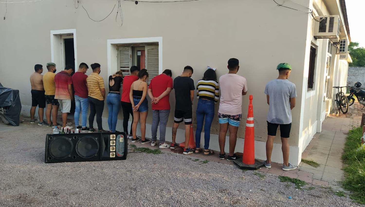 Apresaron a 14 personas ebrias que promoviacutean desorden en Suncho Corral