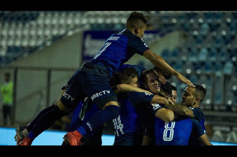 Gimnasia y Talleres animaron un emotivo empate en La Plata