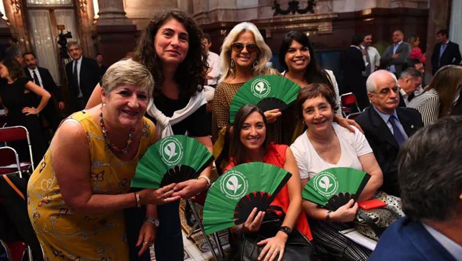 Uno por uno- asiacute votaron los senadores en la sesioacuten en la cual se aproboacute el aborto