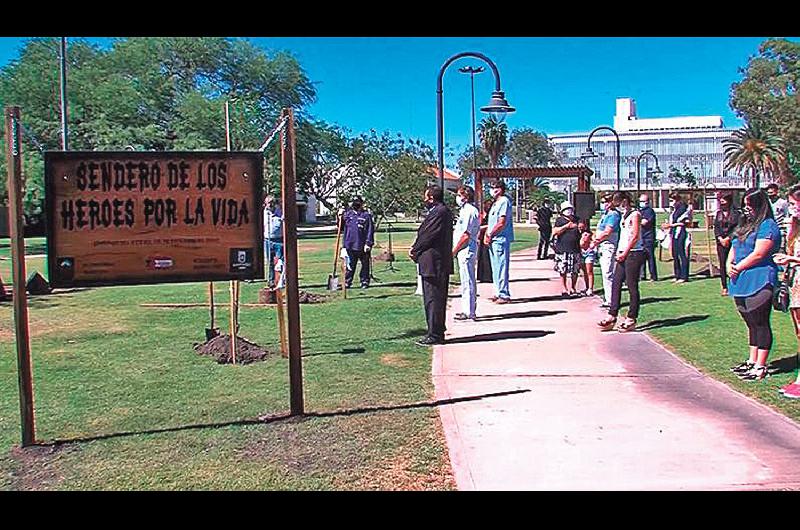 Dr David Jarma- ldquoLa siacutentesis de este antildeo estaacute en el Sendero de los heacuteroes de la saludrdquo