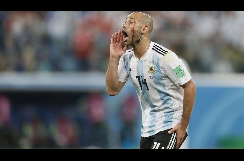 Javier Mascherano- ldquoEl Gran Capitaacutenrdquo regresoacute a trabajar con la Seleccioacuten Argentina