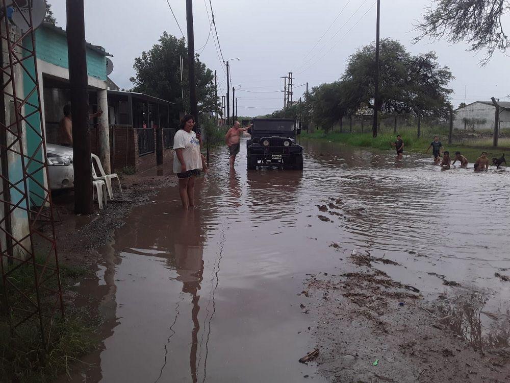 Vecinos de Bandera grabaron impresionantes tomas del temporal