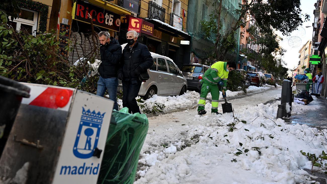 IMAacuteGENES  Madrid tuvo una histoacuterica helada con una temperatura miacutenima reacutecord de -108 degC